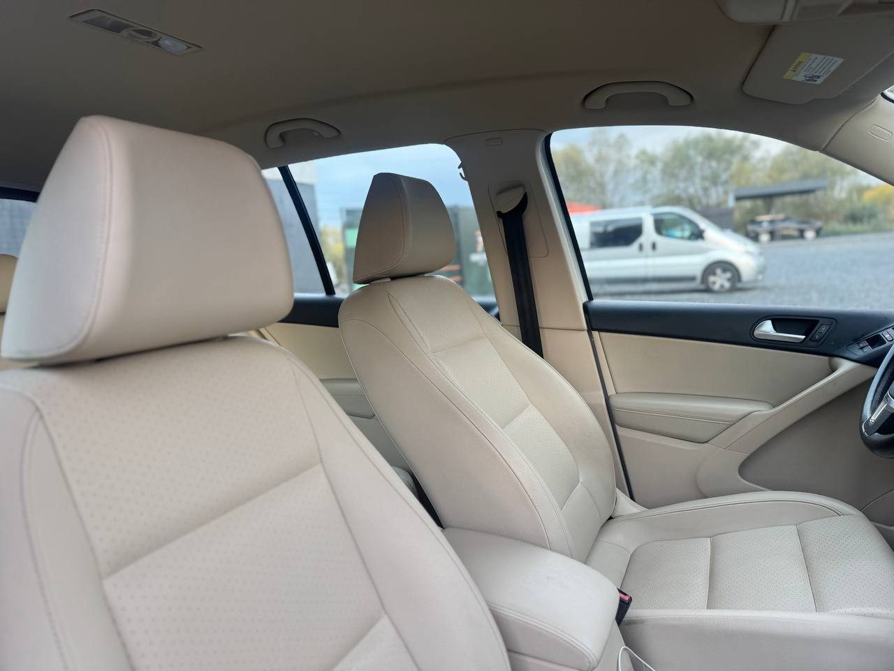 Volkswagen Tiguan 16
