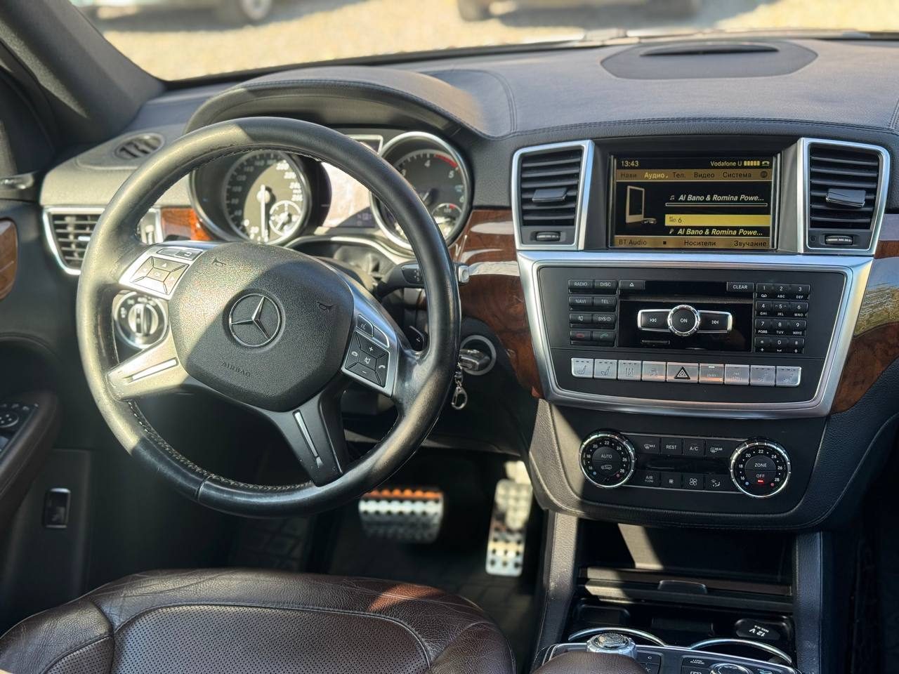 Mercedes-Benz ML 250 23