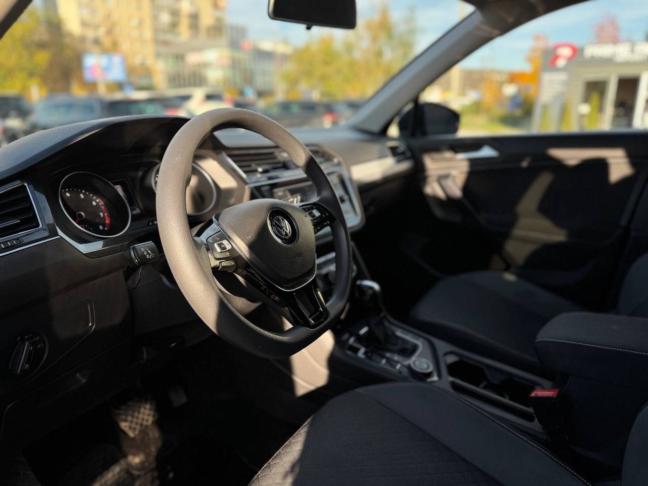 Volkswagen Tiguan 8