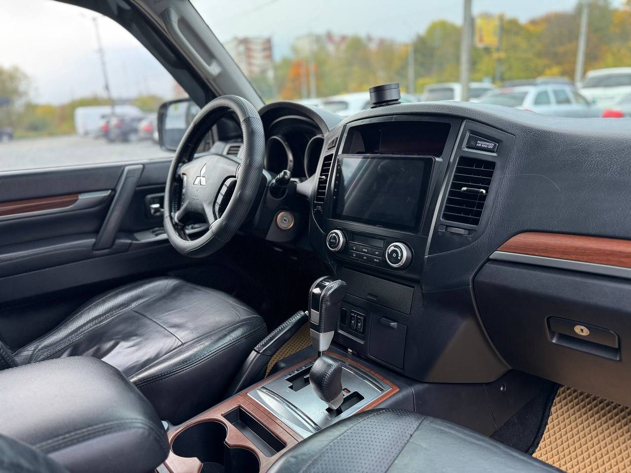 Mitsubishi Pajero Wagon 17