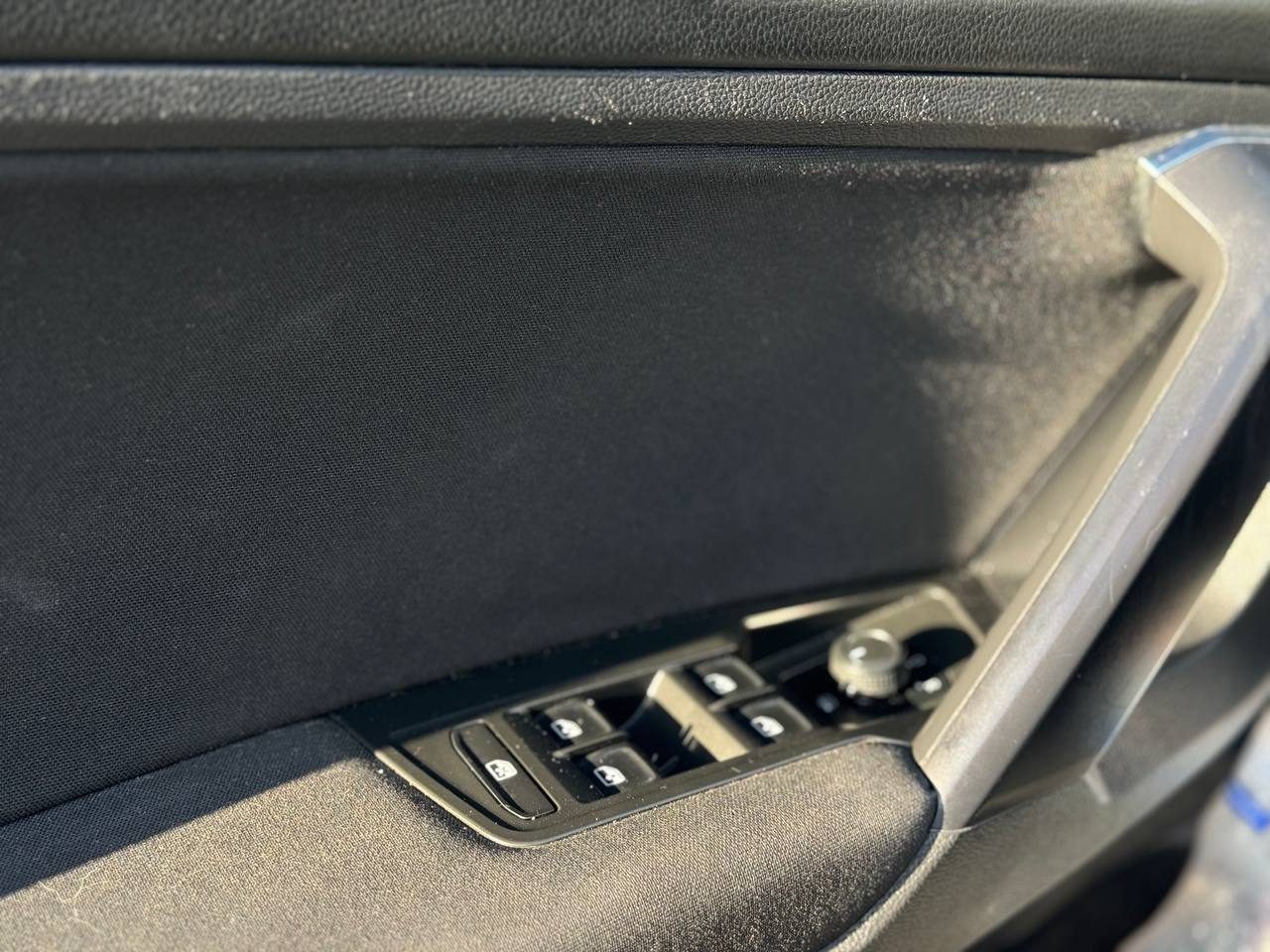 Volkswagen Tiguan 9