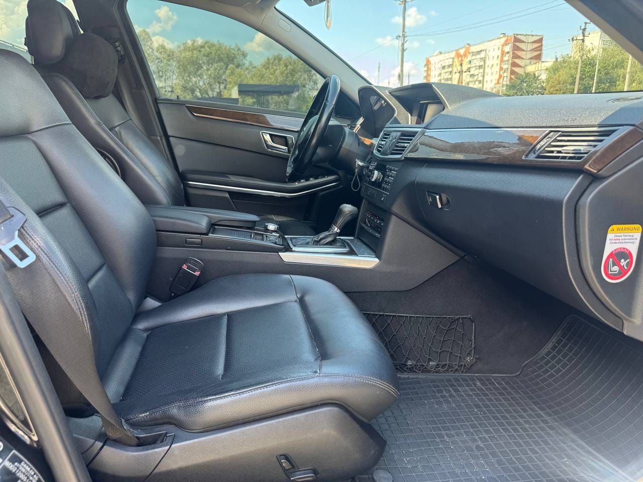 Mercedes-Benz E 220 16