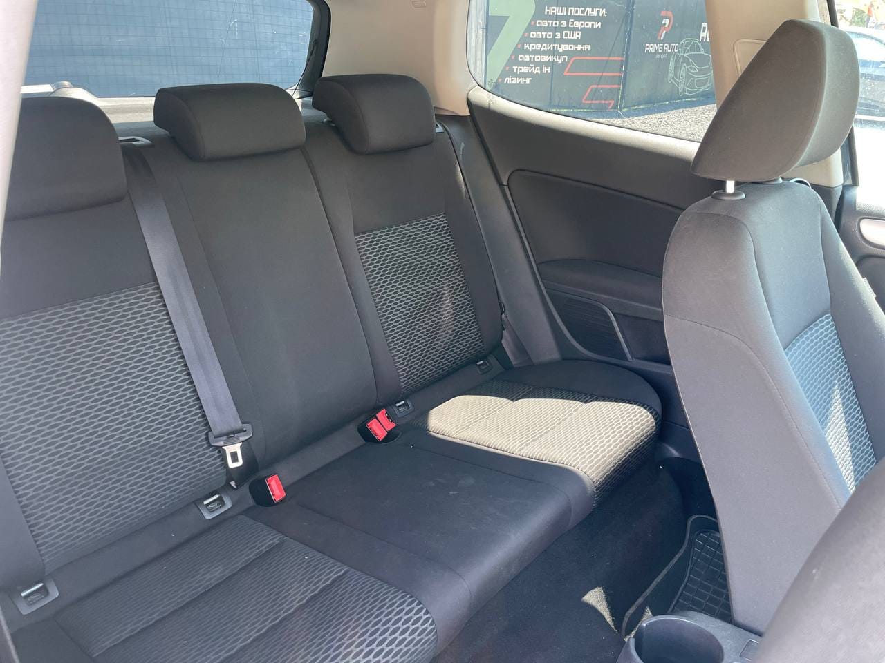 Volkswagen Golf 10