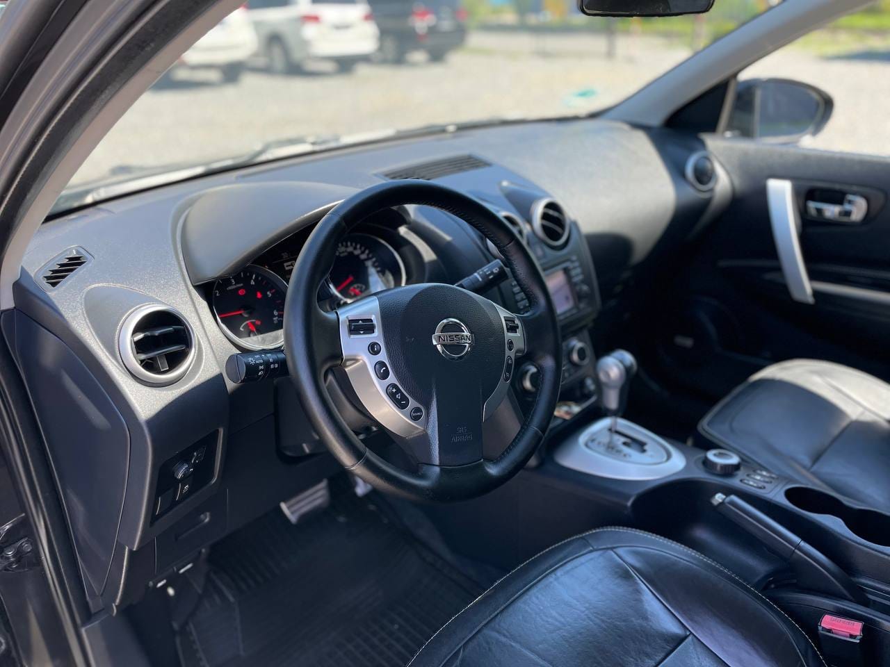 Nissan Qashqai+2 12