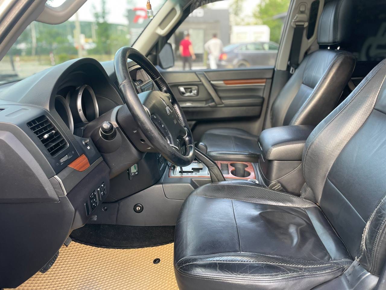 Mitsubishi Pajero Wagon 9