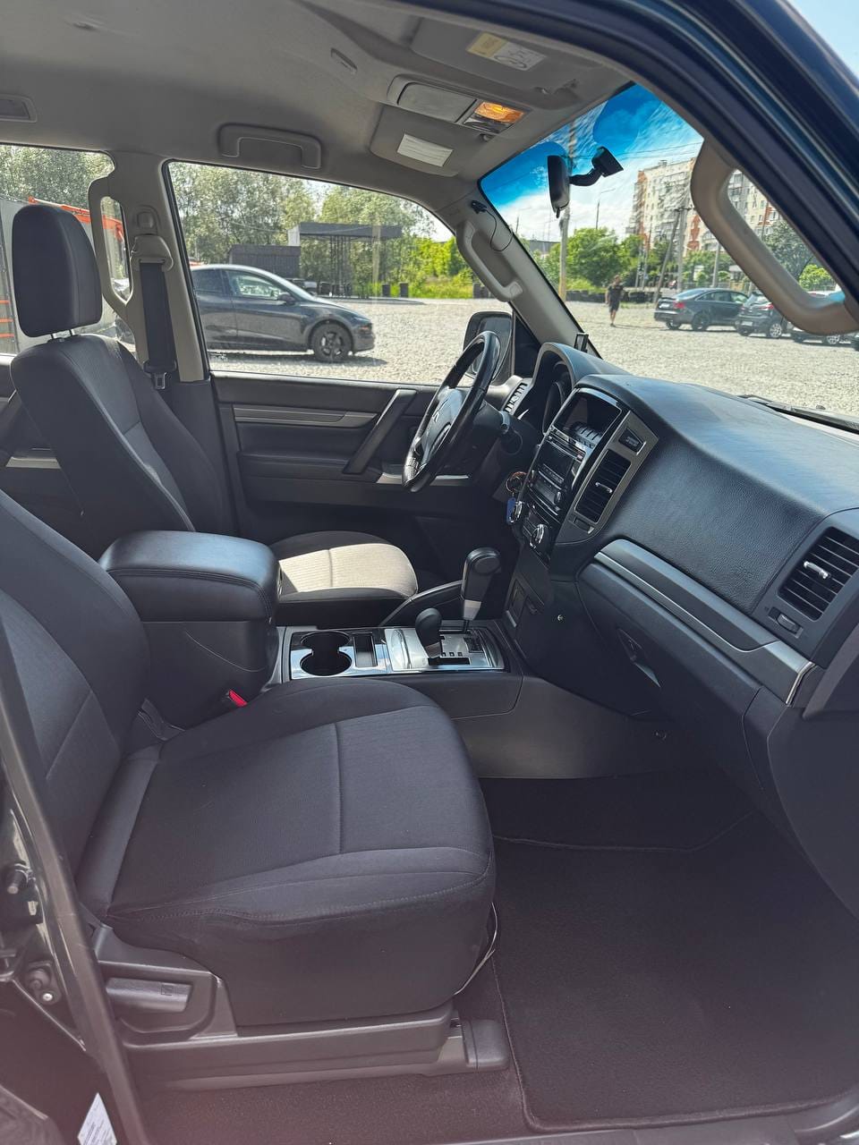 Mitsubishi Pajero 7