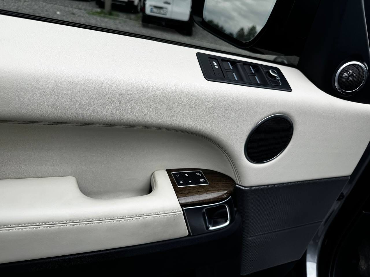 Land Rover Range Rover Sport 9