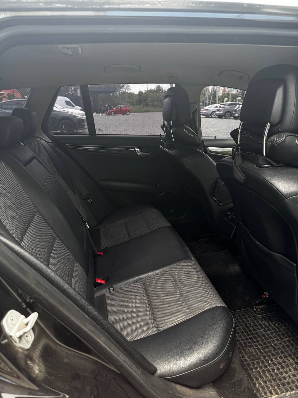 Mercedes-Benz C 220 10