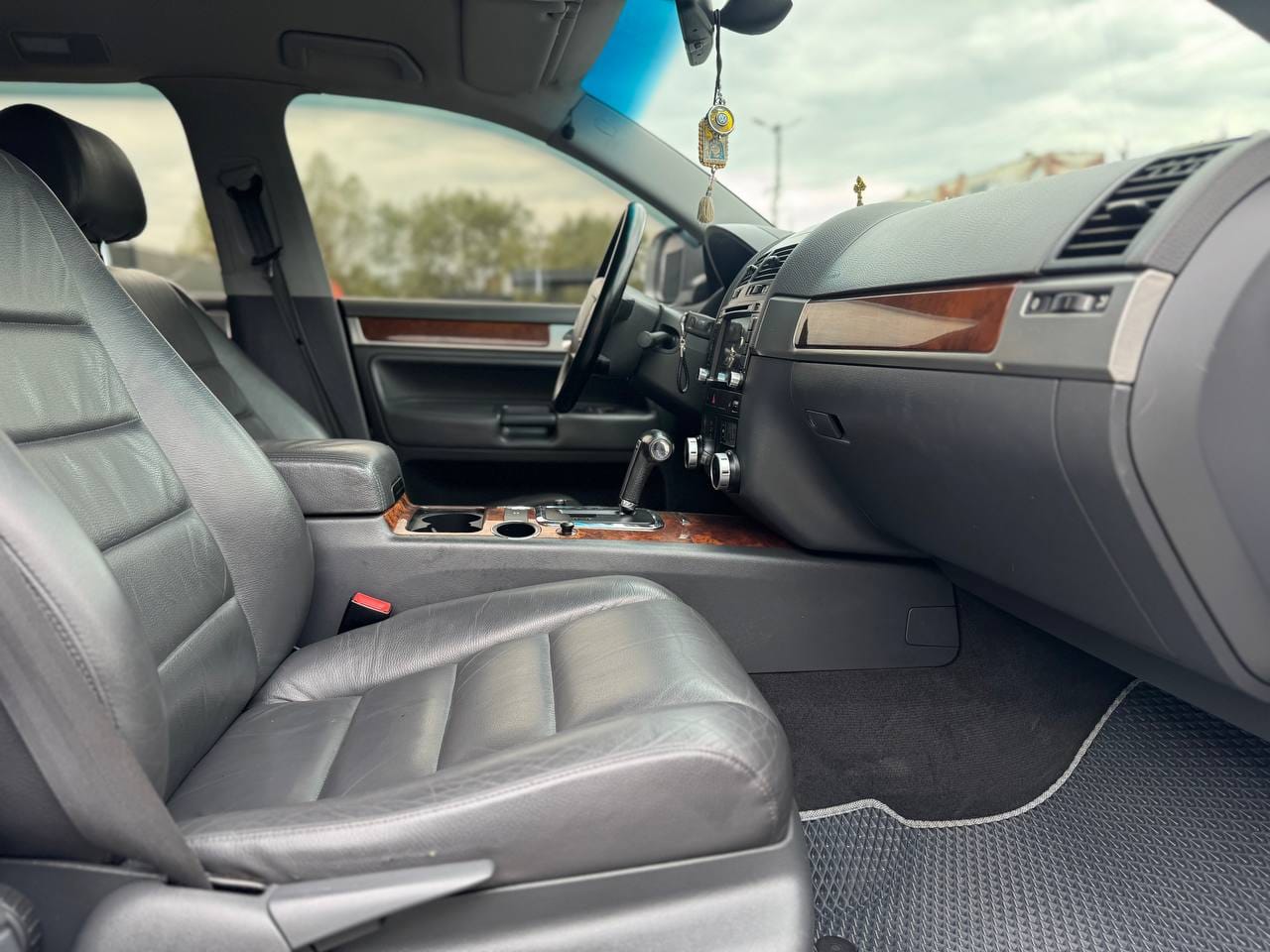 Volkswagen Touareg 15