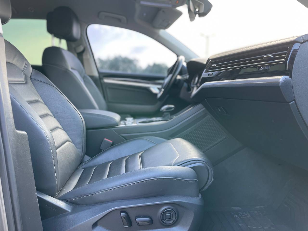Volkswagen Touareg 12
