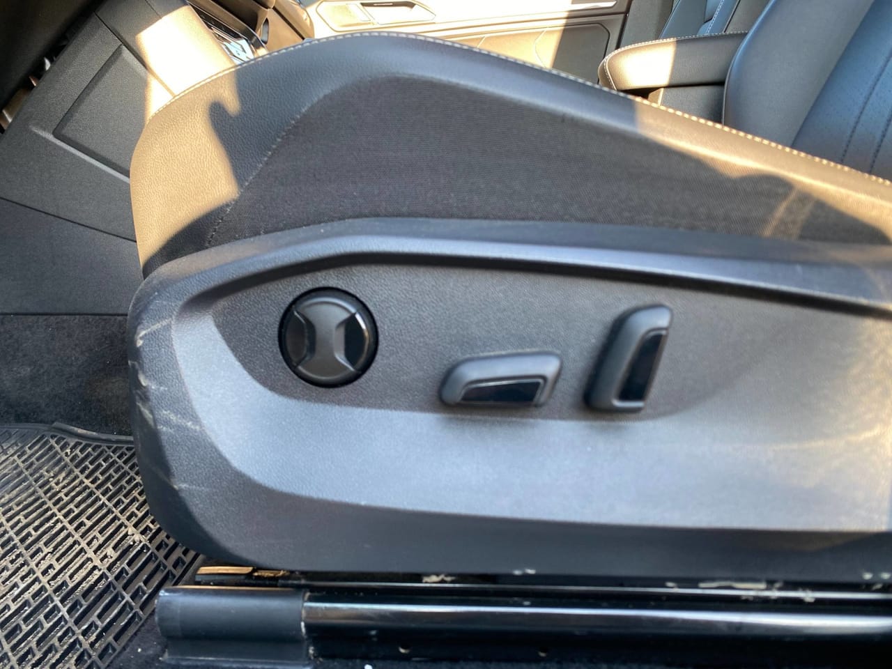 Volkswagen Tiguan 8