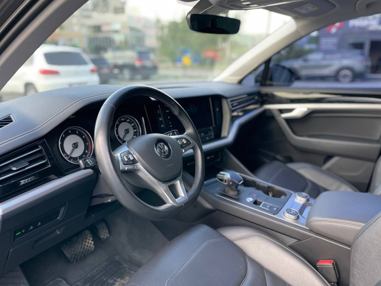 Volkswagen Touareg 11