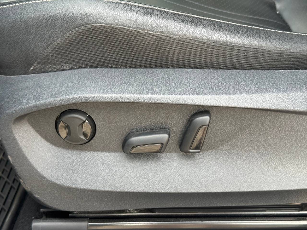 Volkswagen Tiguan 9