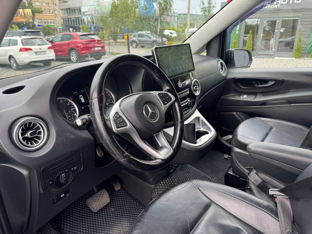 Mercedes-Benz Metris 10