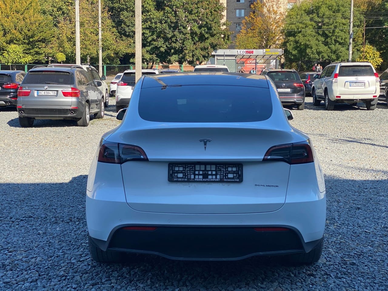 Tesla Model Y 5