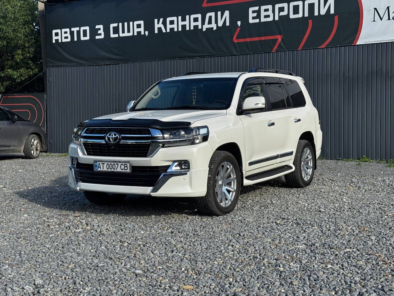 Toyota Land Cruiser 200 5
