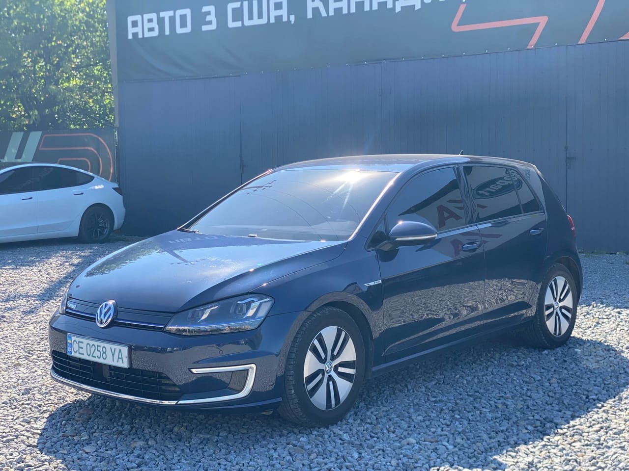 Volkswagen e-Golf 2