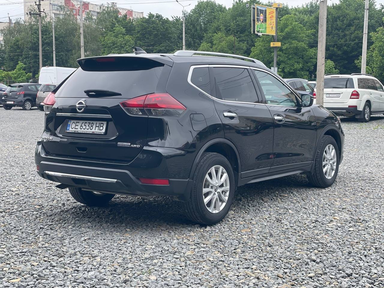 Nissan Rogue 4