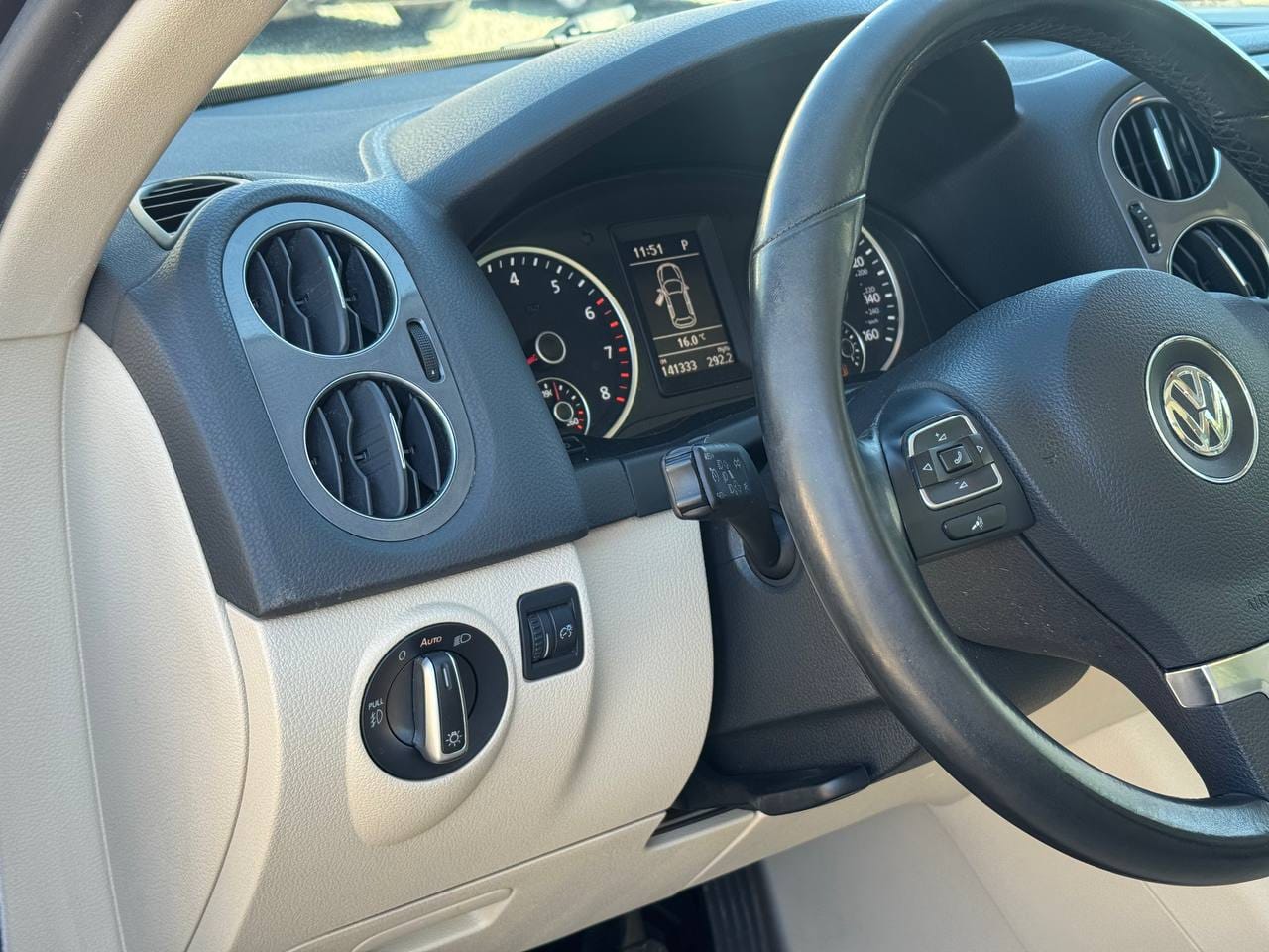 Volkswagen Tiguan 8