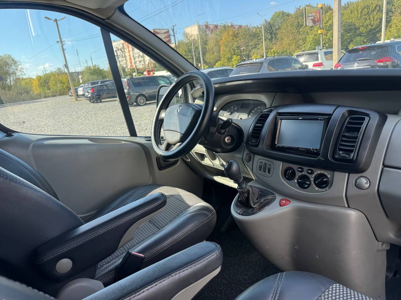 Renault Trafic 14