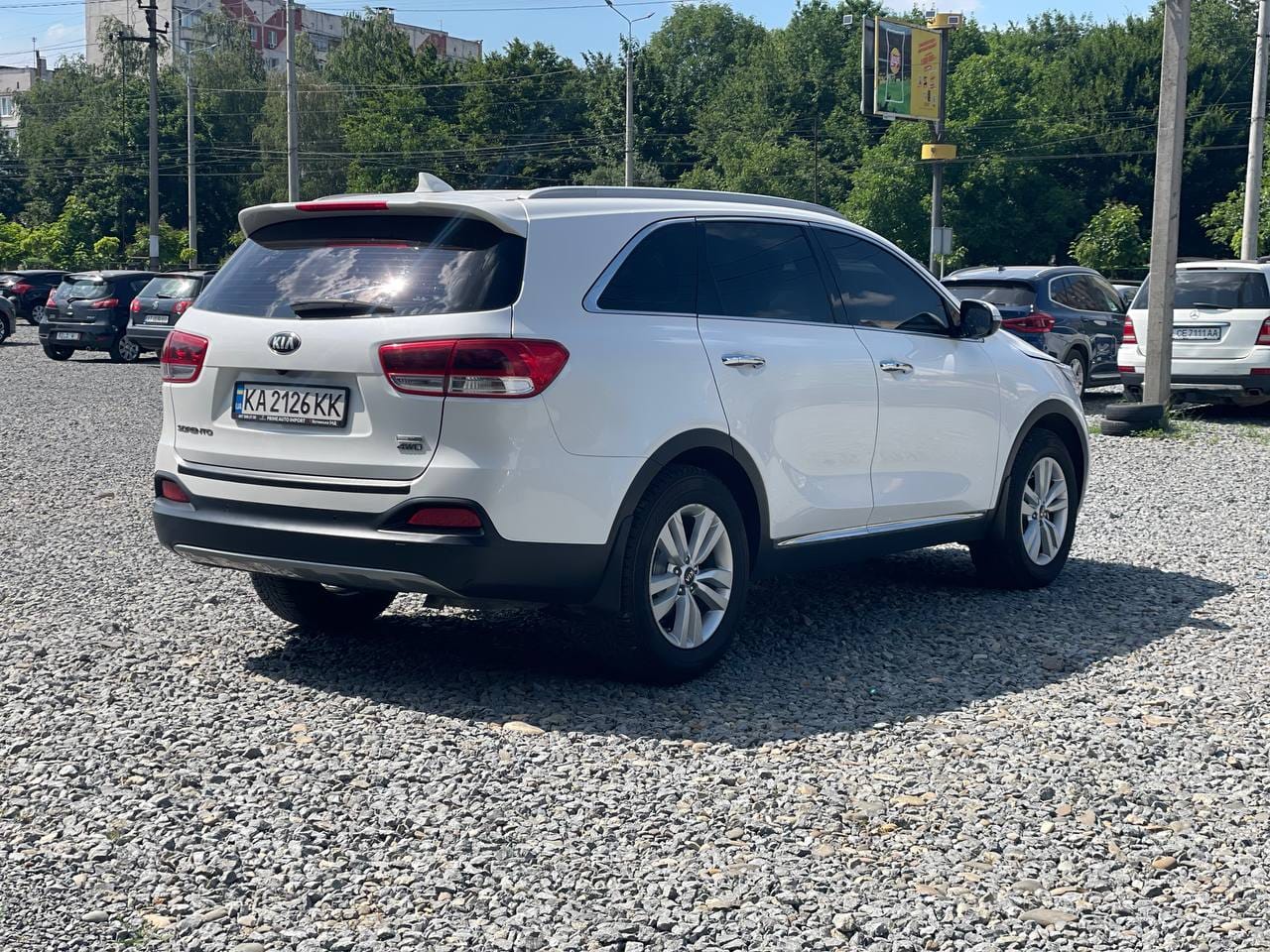 Kia Sorento 4