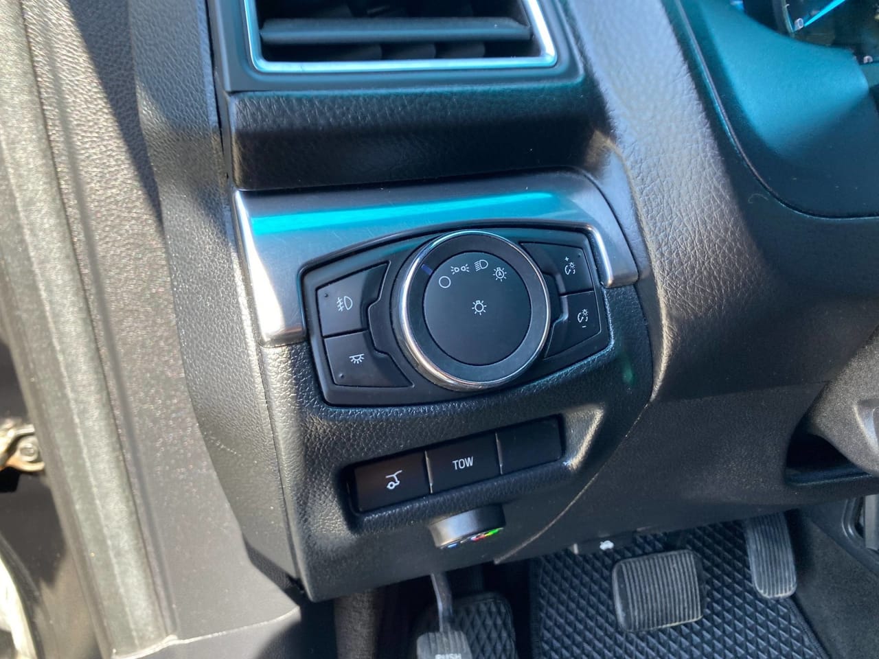 Ford Explorer 13