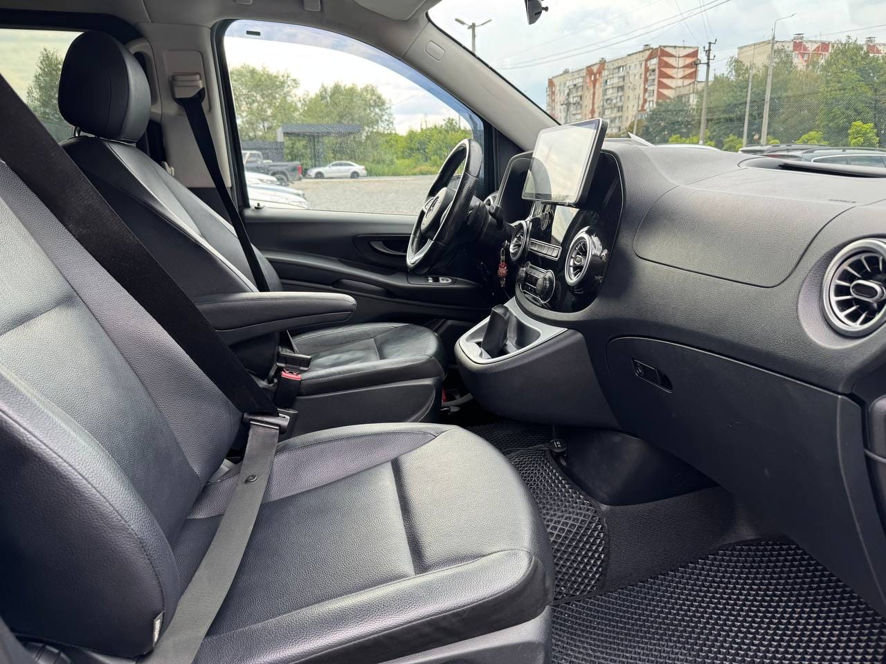 Mercedes-Benz Metris 11
