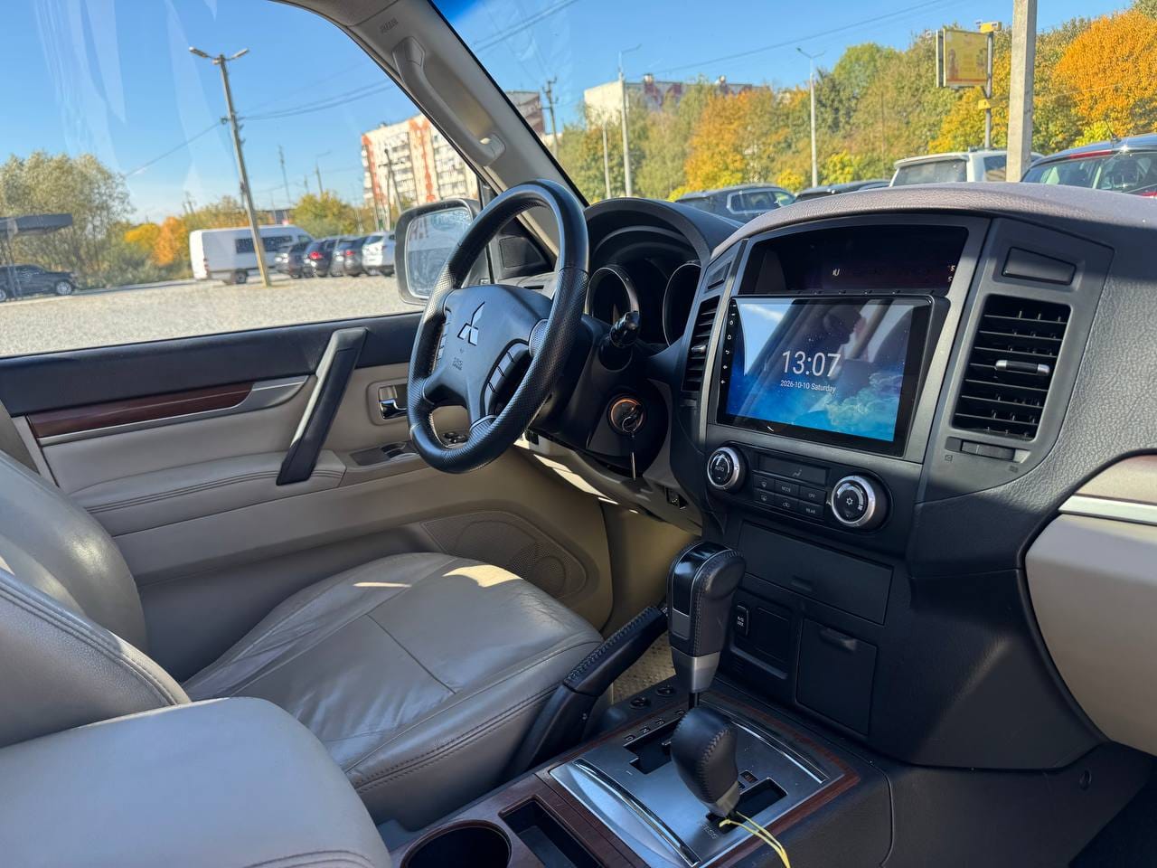 Mitsubishi Pajero 18
