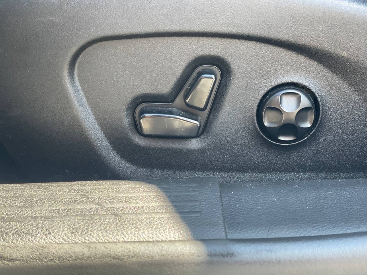 Chrysler 200 9
