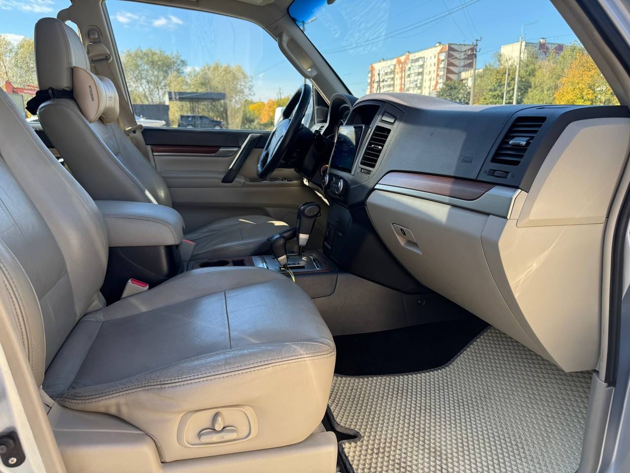 Mitsubishi Pajero 15