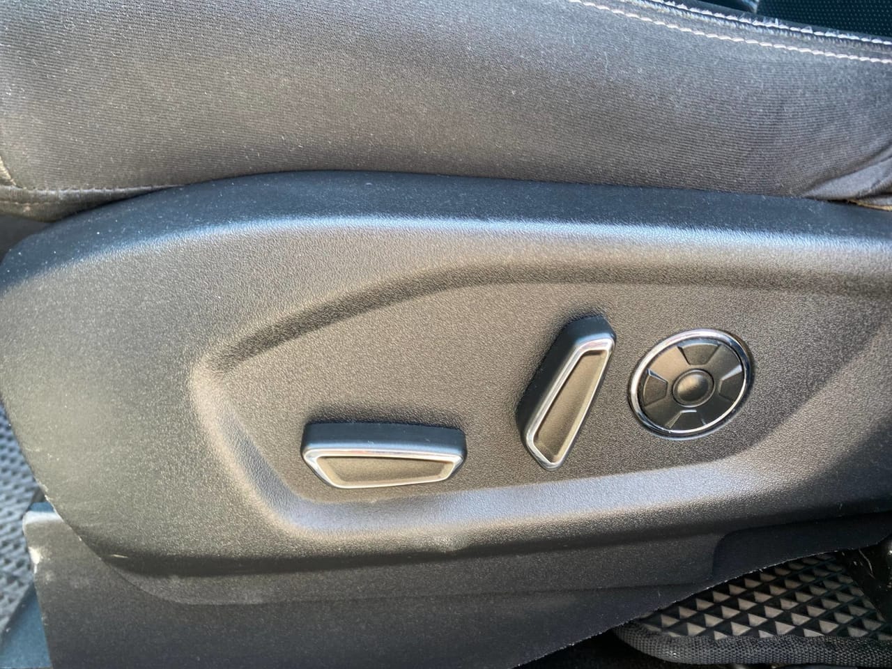Ford Explorer 14