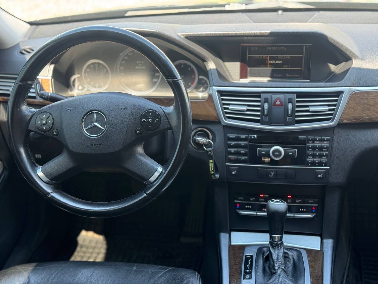 Mercedes-Benz E 220 19