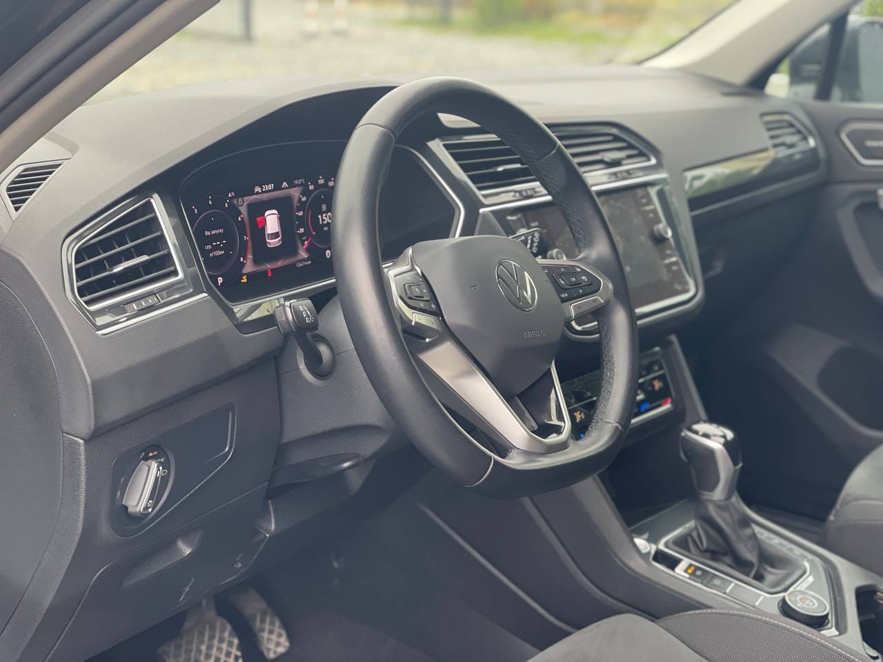 Volkswagen Tiguan 7