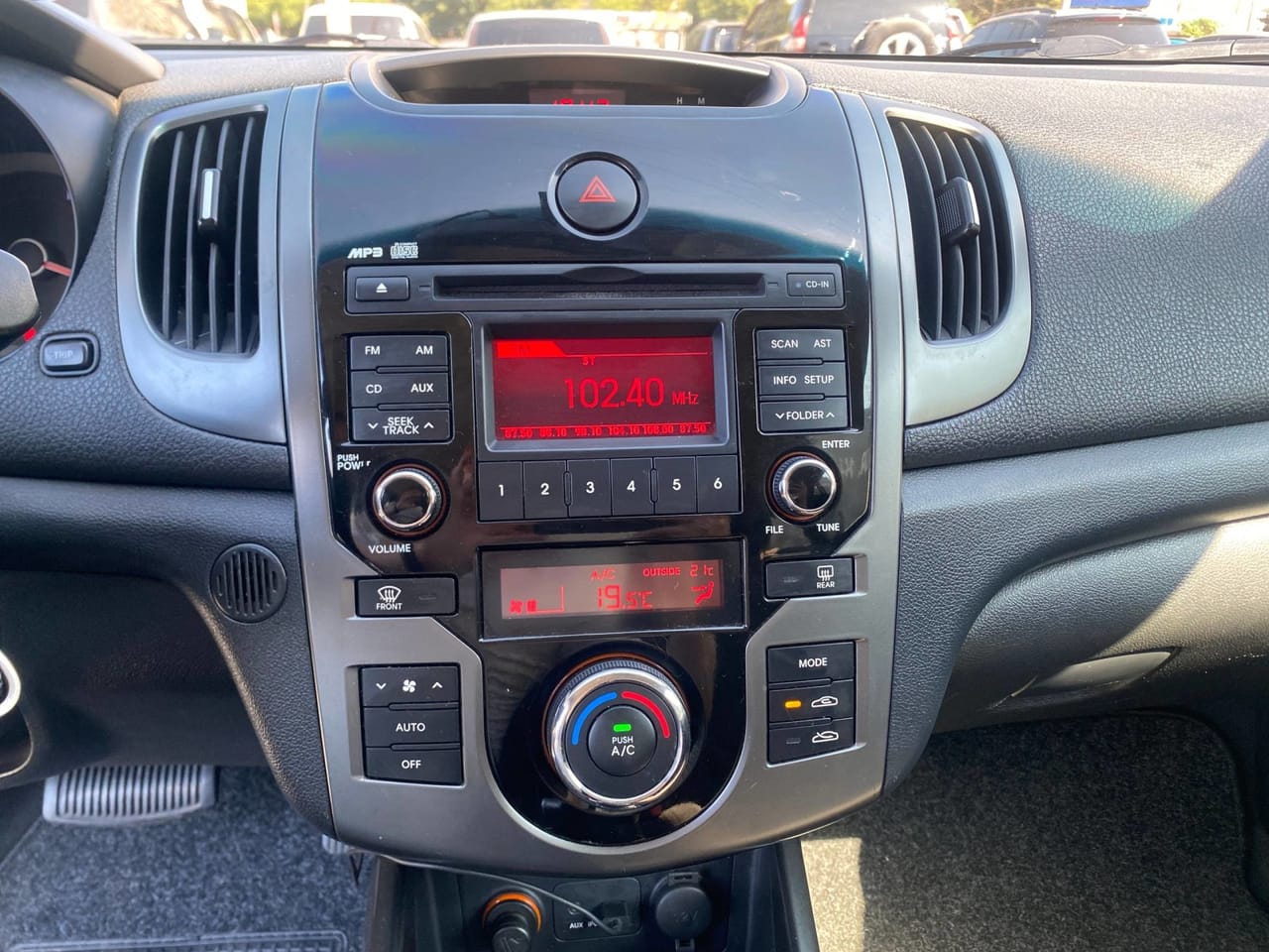 Kia Cerato 12