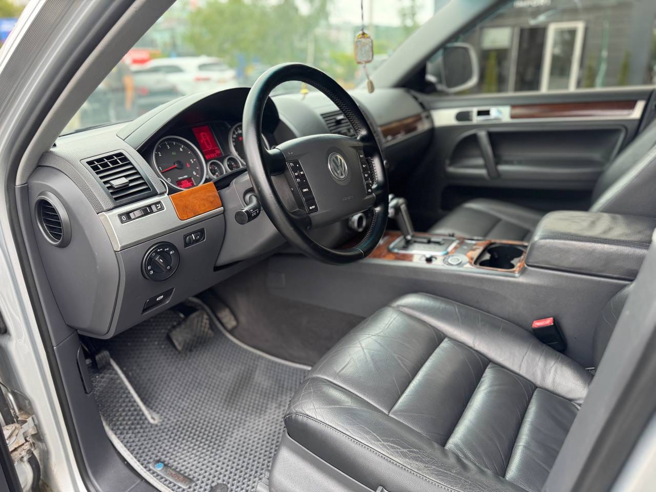 Volkswagen Touareg 9
