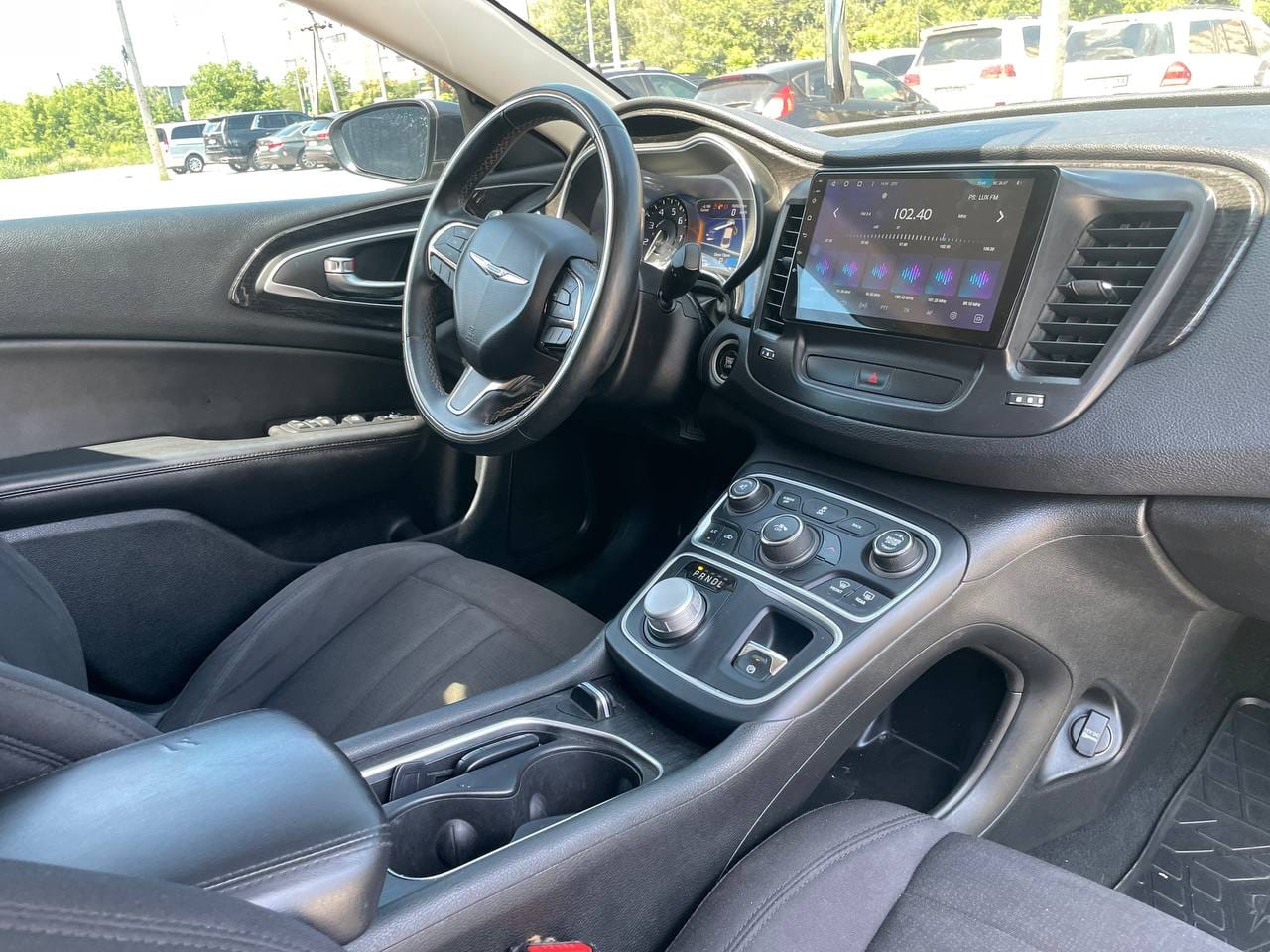 Chrysler 200 15