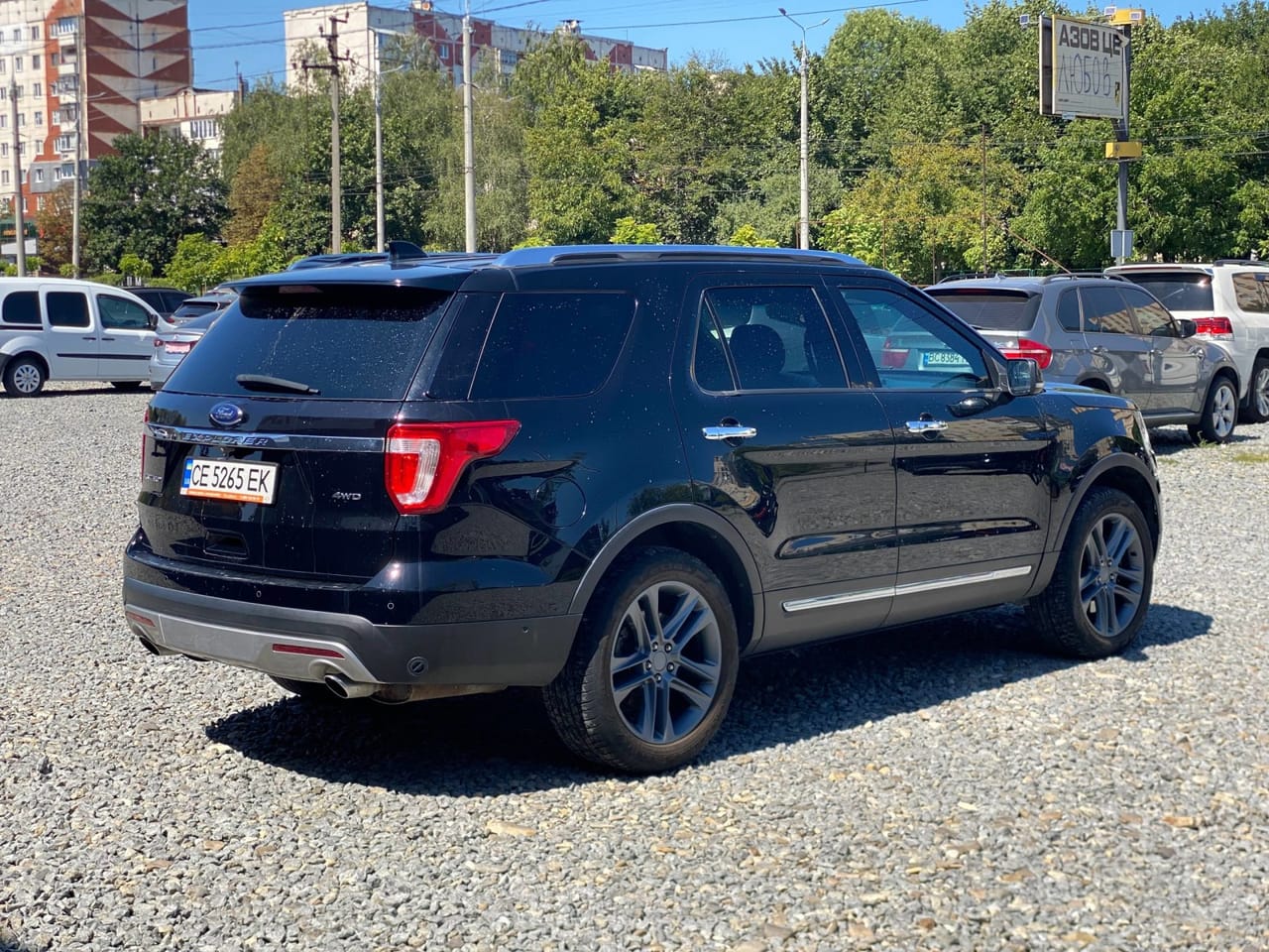 Ford Explorer 4