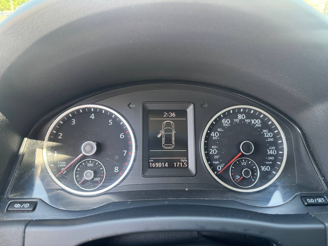 Volkswagen Tiguan 9