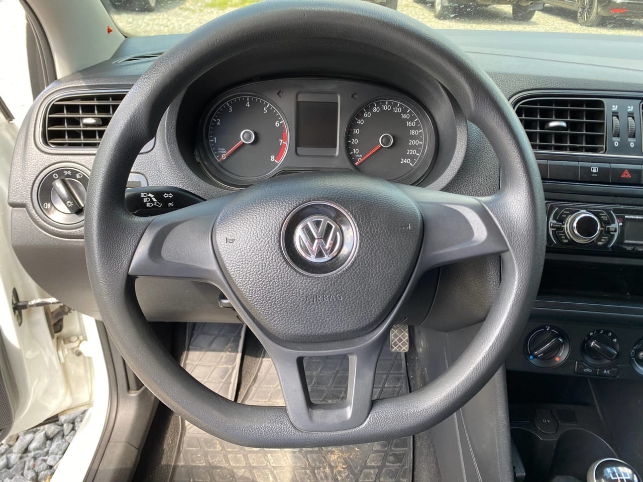 Volkswagen Polo 11