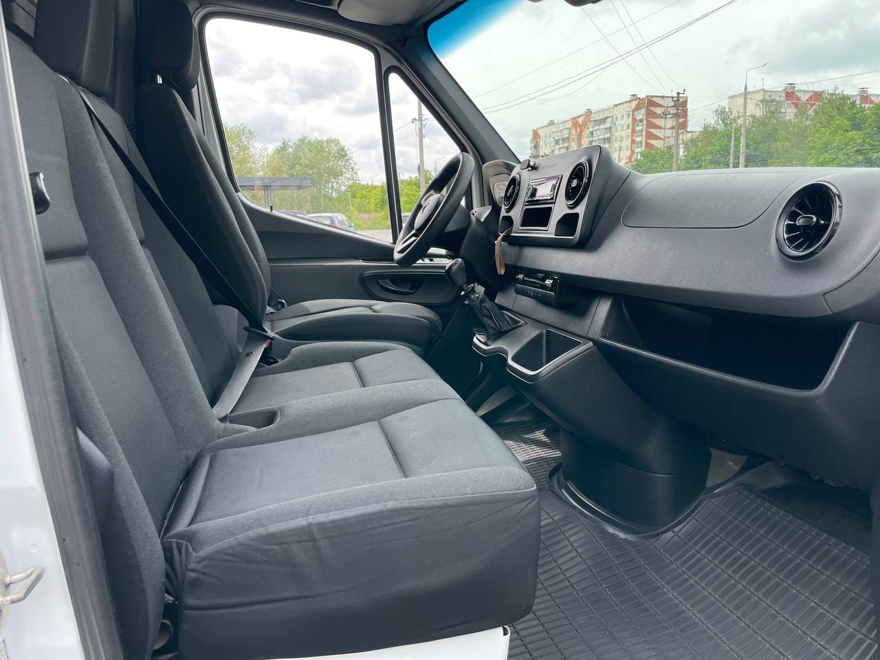 Mercedes-Benz Sprinter 319 11