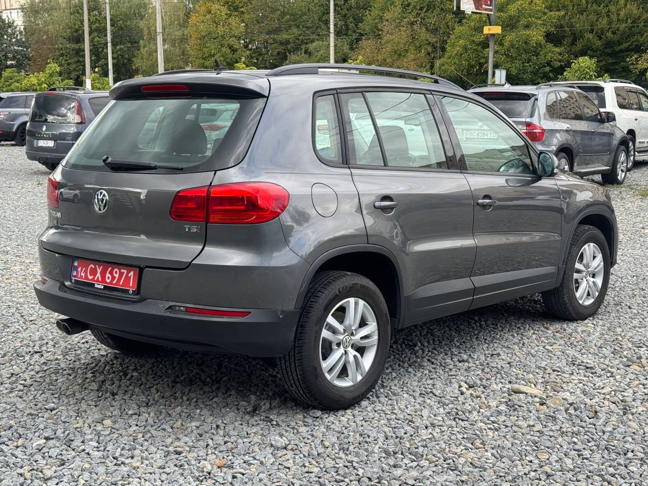 Volkswagen Tiguan 5