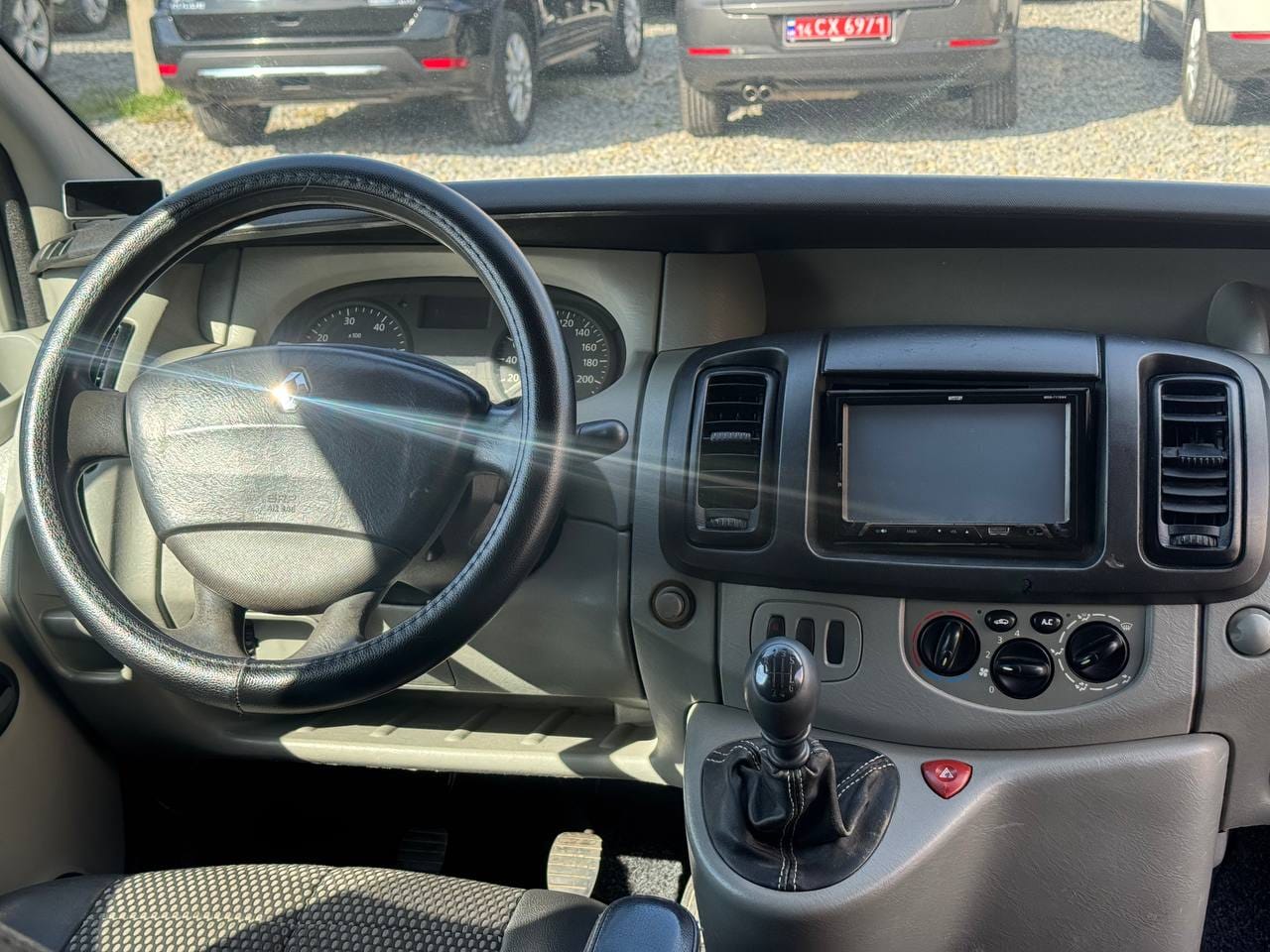 Renault Trafic 19