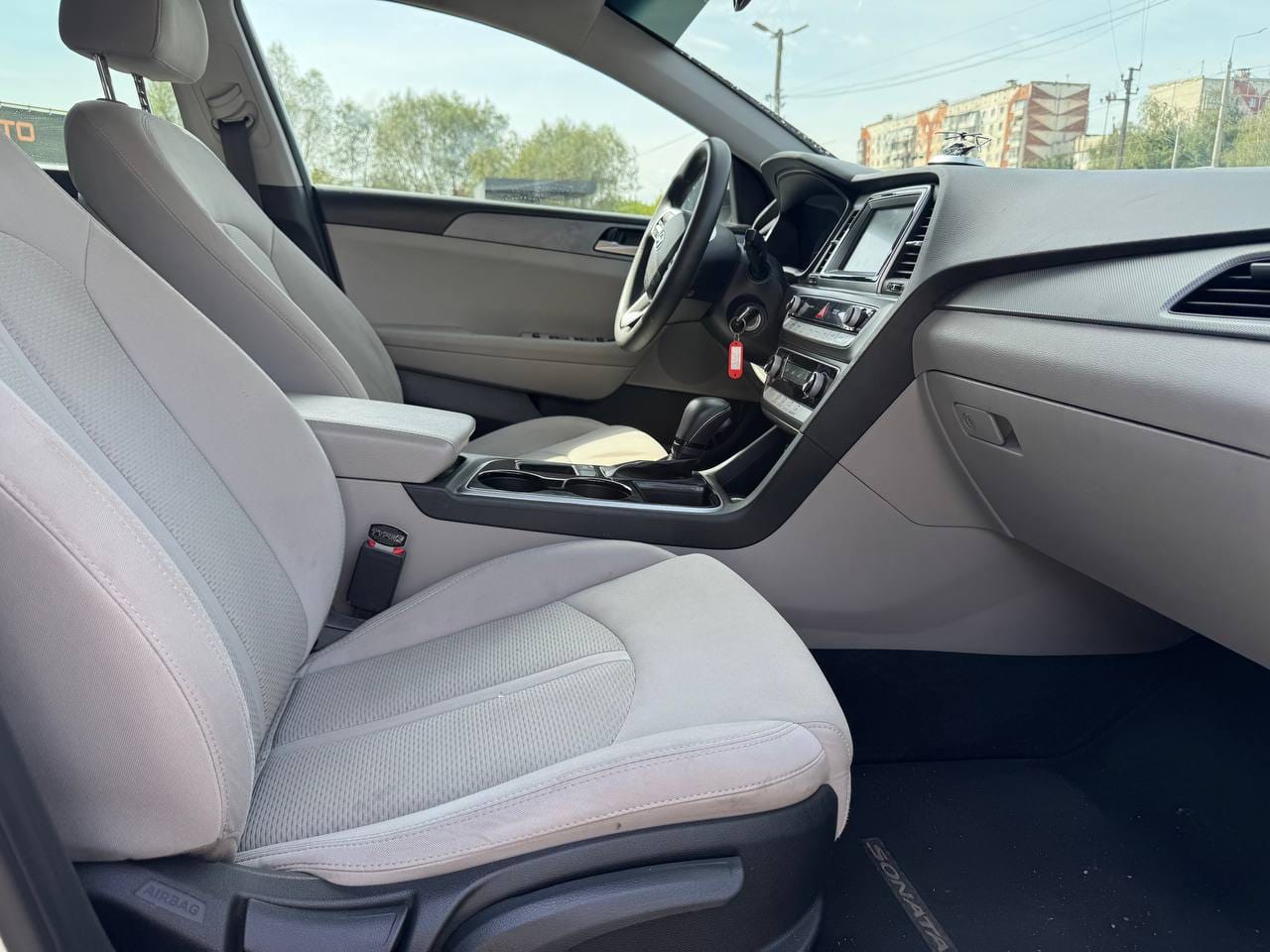 Hyundai Sonata 16