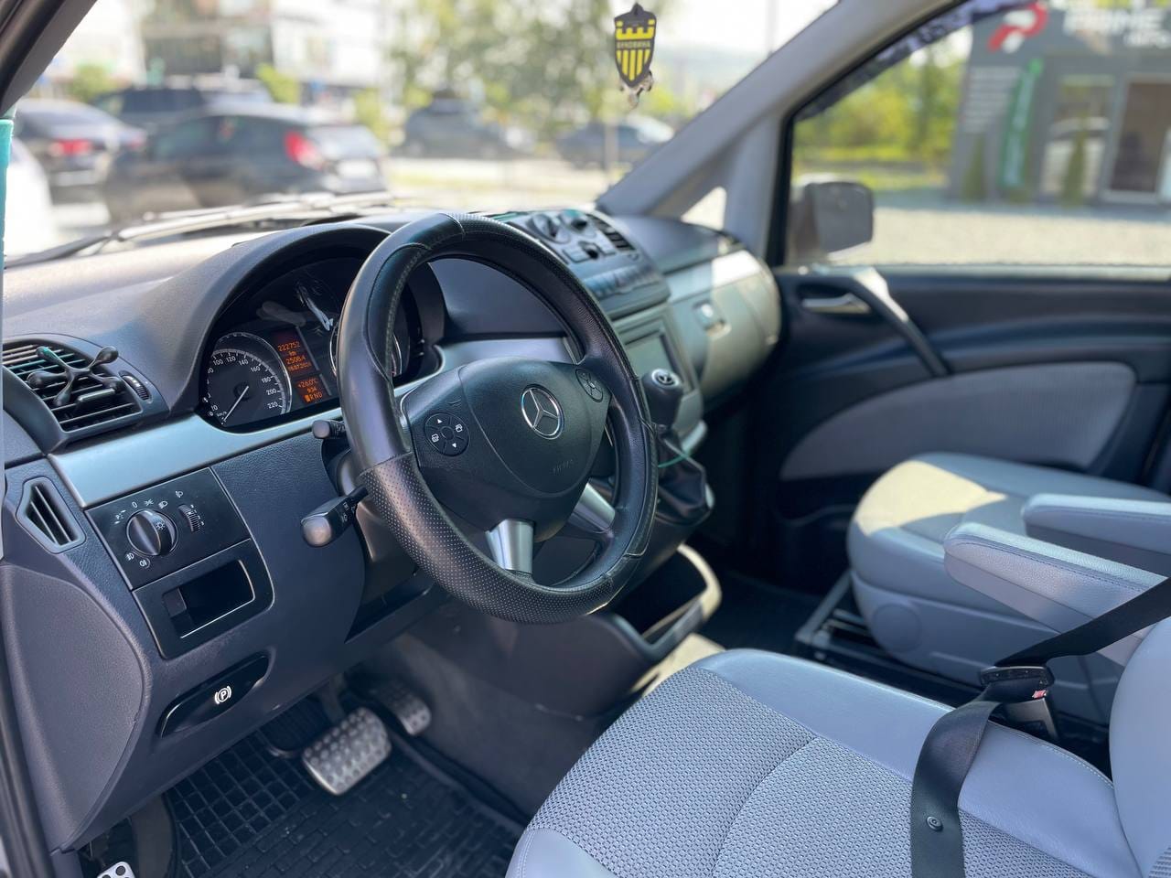 Mercedes-Benz Viano 10