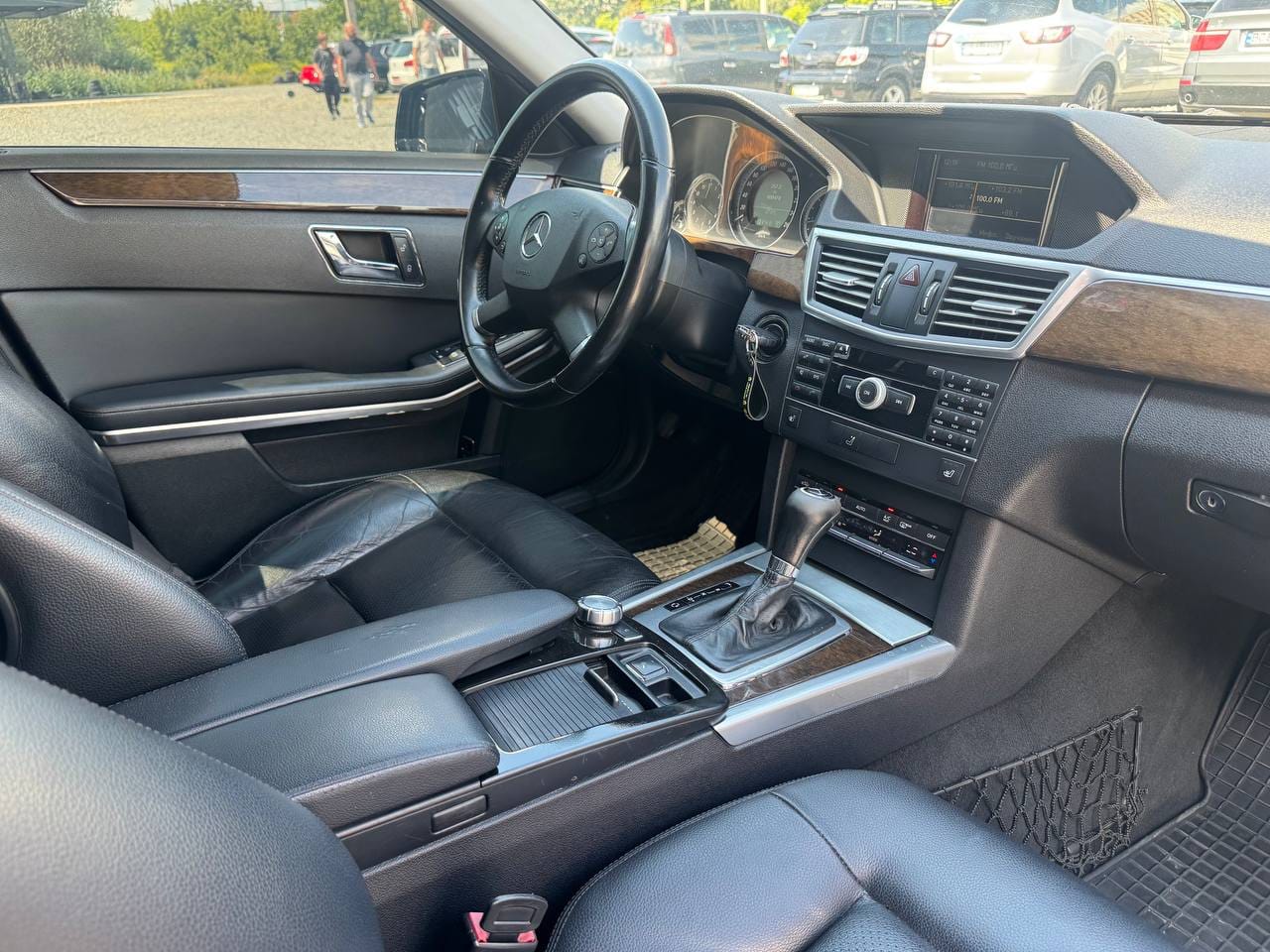 Mercedes-Benz E 220 15