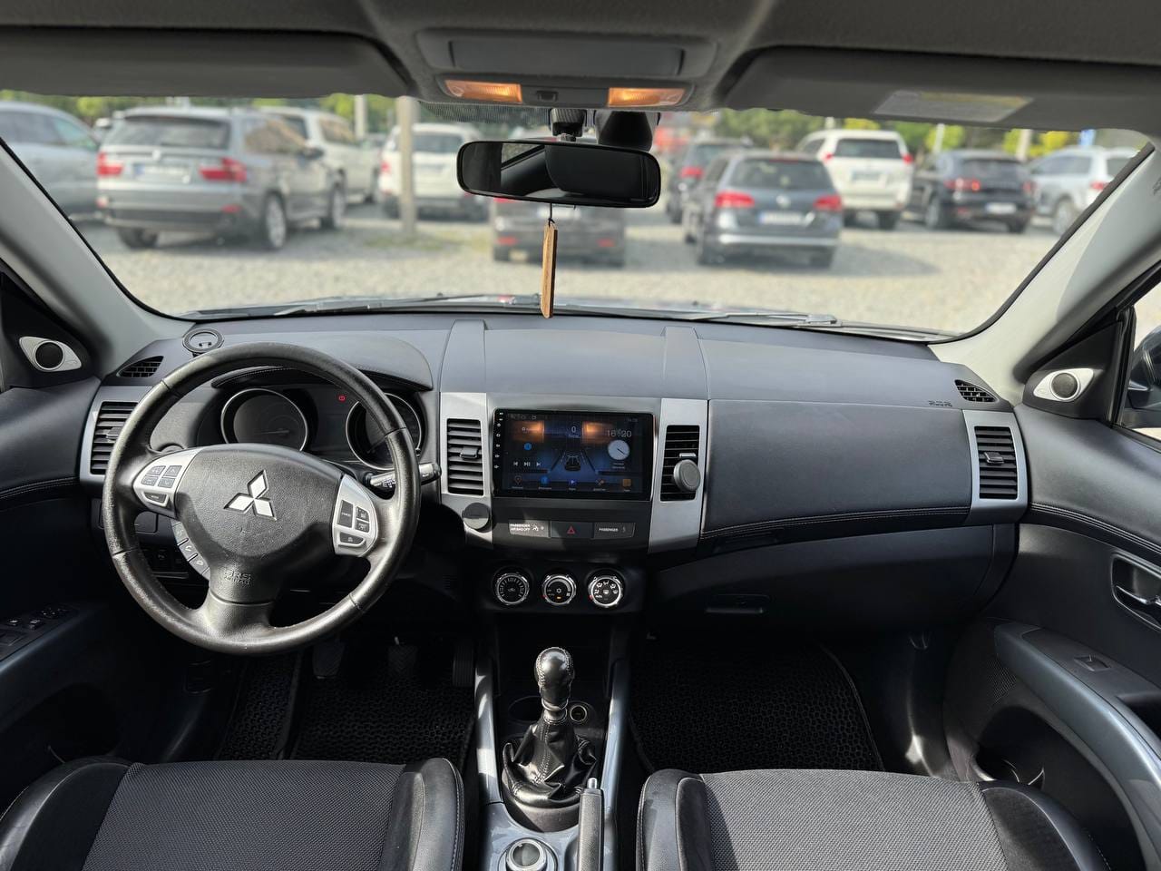 Mitsubishi Outlander 22