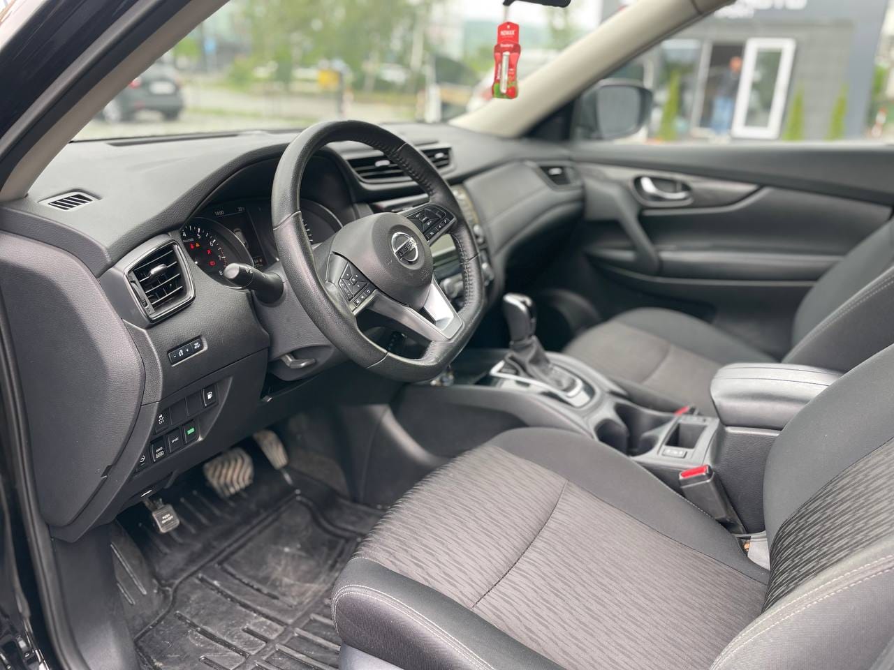 Nissan Rogue 8