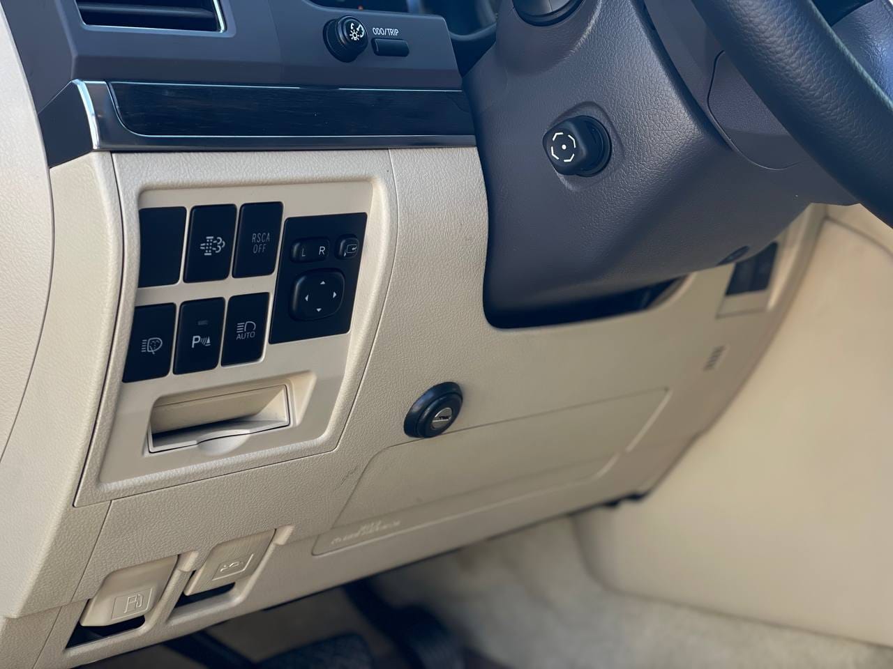Toyota Land Cruiser 200 8