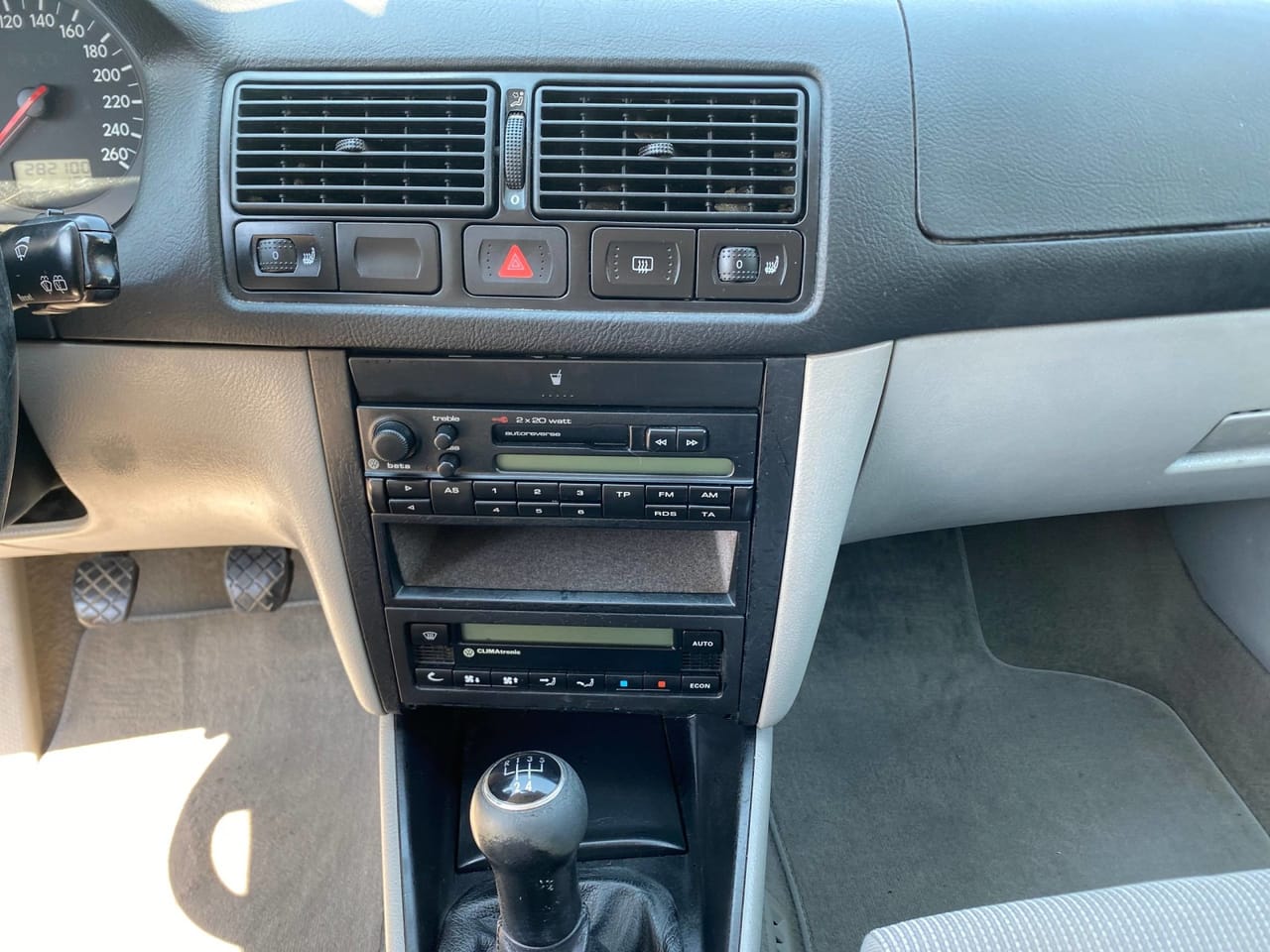 Volkswagen Golf 10