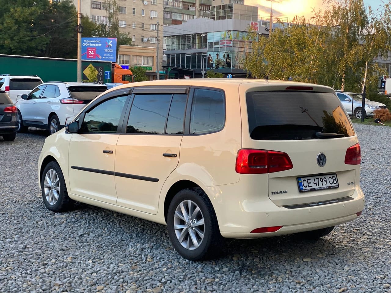 Volkswagen Touran 6